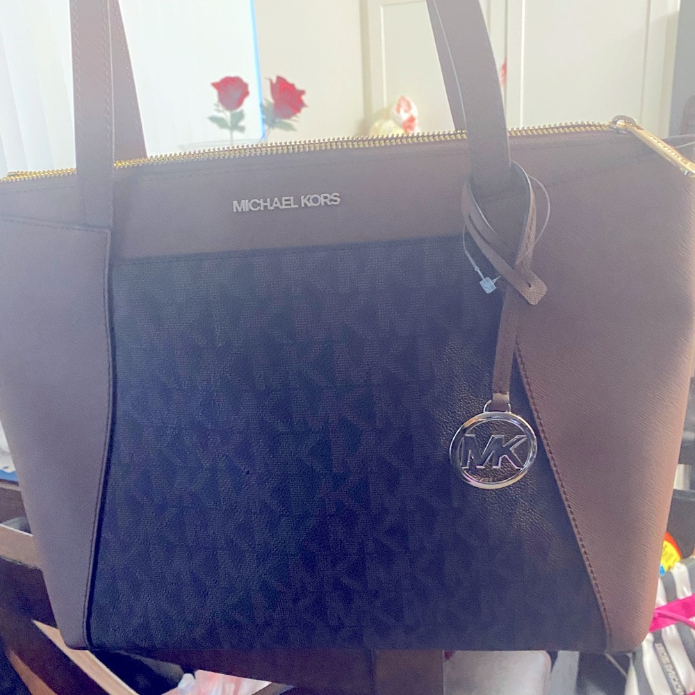 Micheal kors tote bag